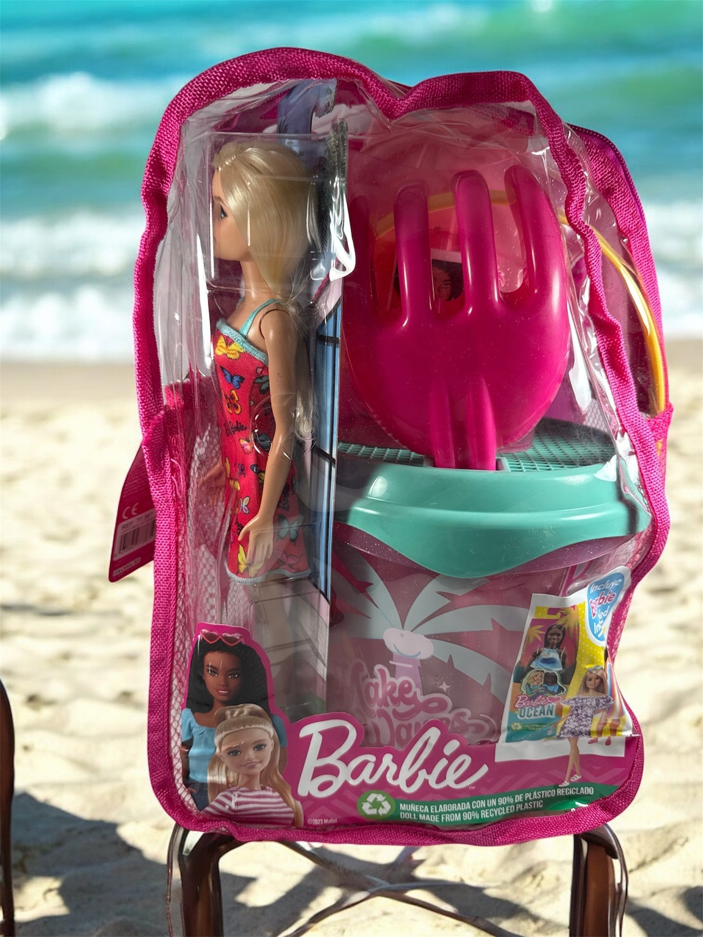 Mochila cubo playa incluye barbie