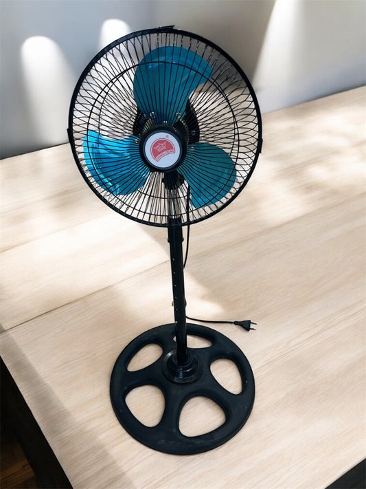 Mini ventilador de pie